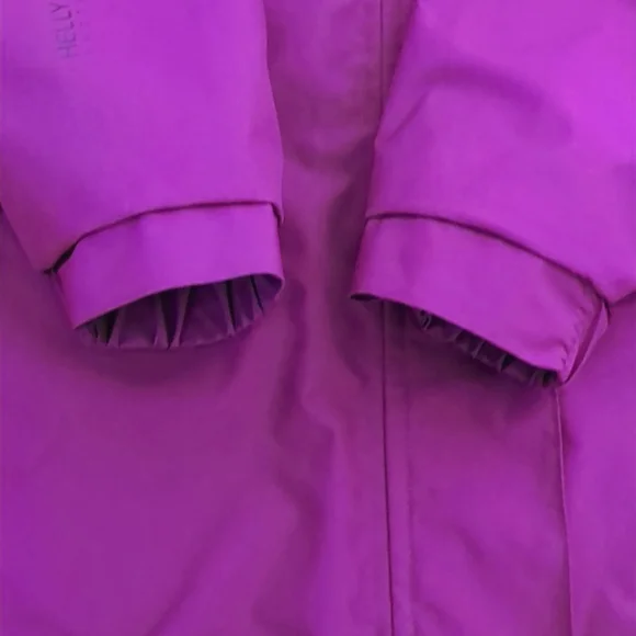 Helly Hansen Raspberry coloured raincoat - Picture 11 of 12